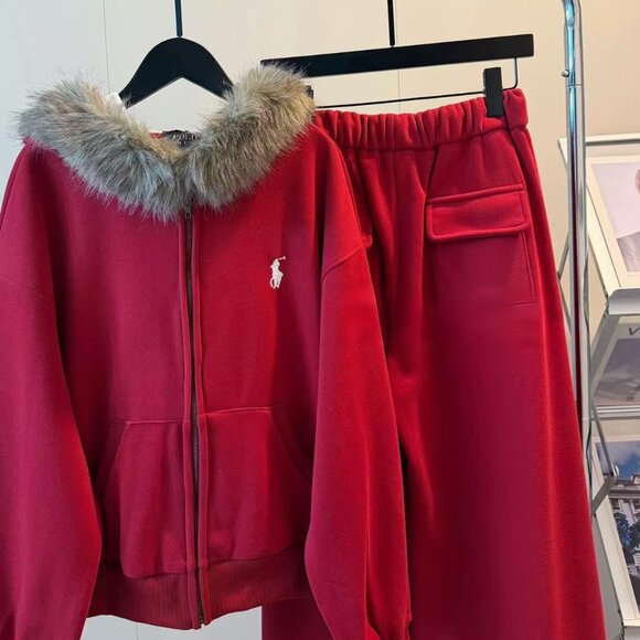 Polo Ralph Lauren red fleece-lined suit with fur collar and embroidery - Picture 2 of 8